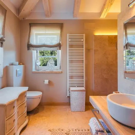 Arabela Вилла Бадерна